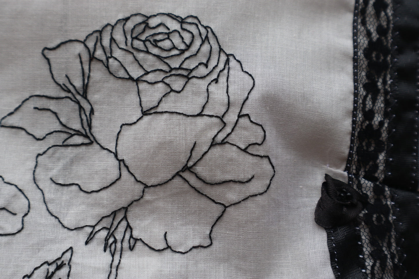 "La Flor" Beige/Gray Embroidered Crop Top