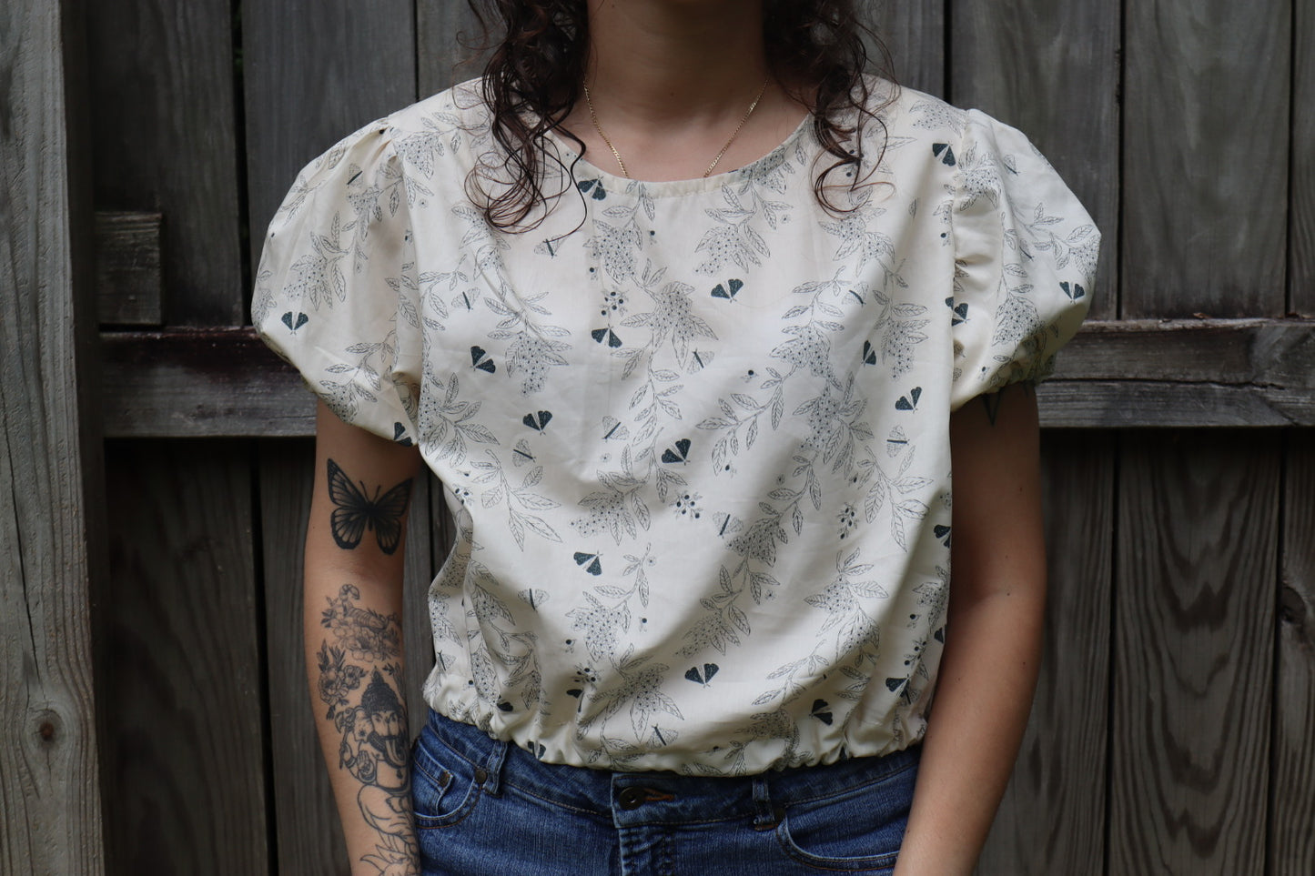 "The Queen" Cream Puffed Sleeve Top