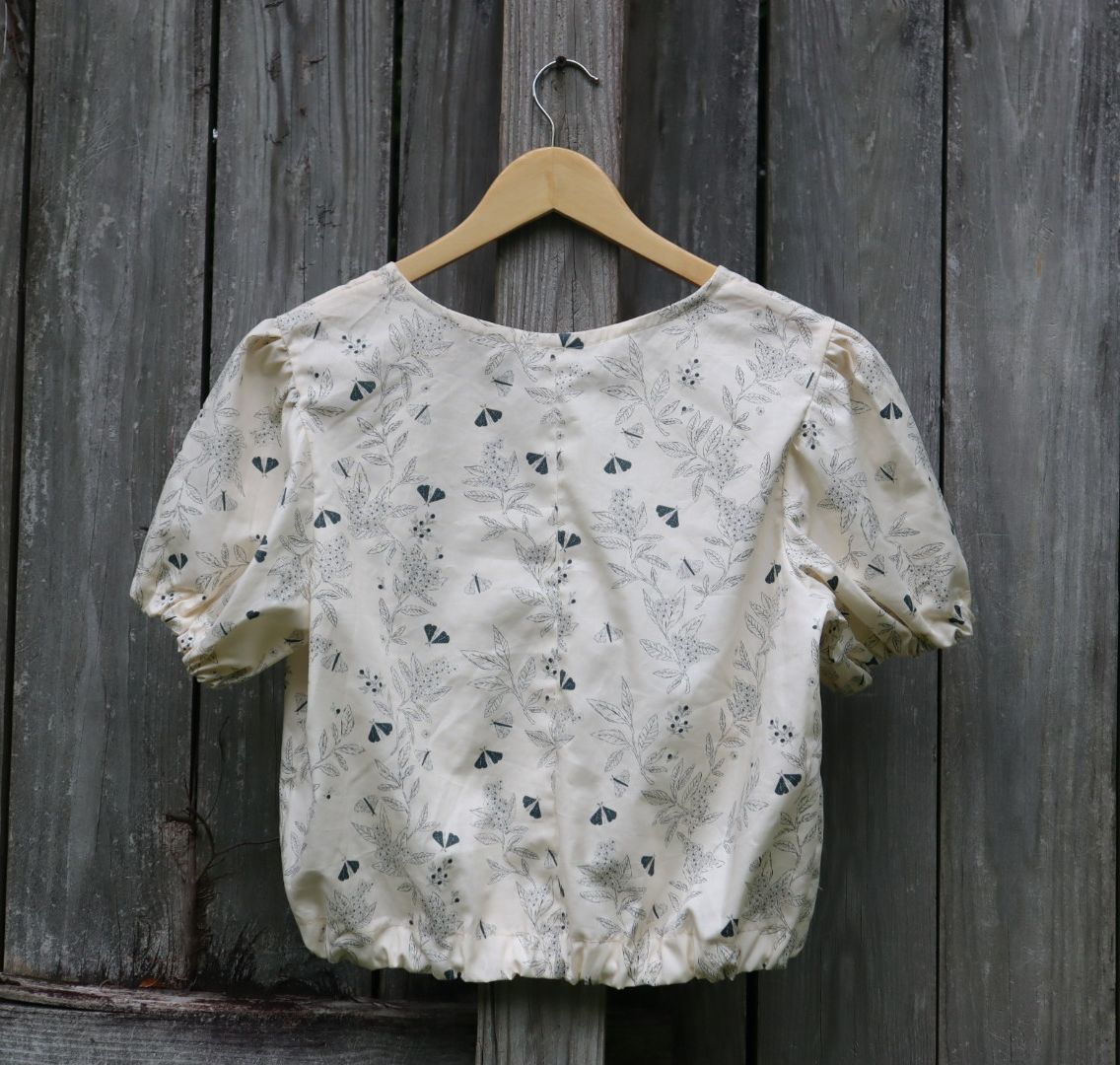 "The Queen" Cream Puffed Sleeve Top